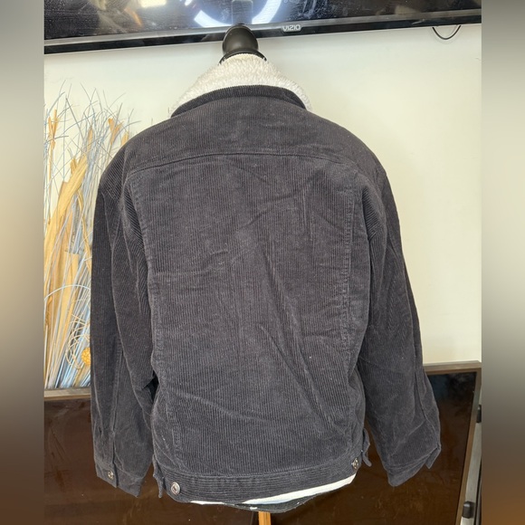 Forever 21 Men’s size S  Black Corduroy Faux Sheep Jacket  Pockets - Picture 10 of 12